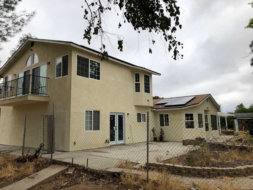 roof-solar-stucco-11