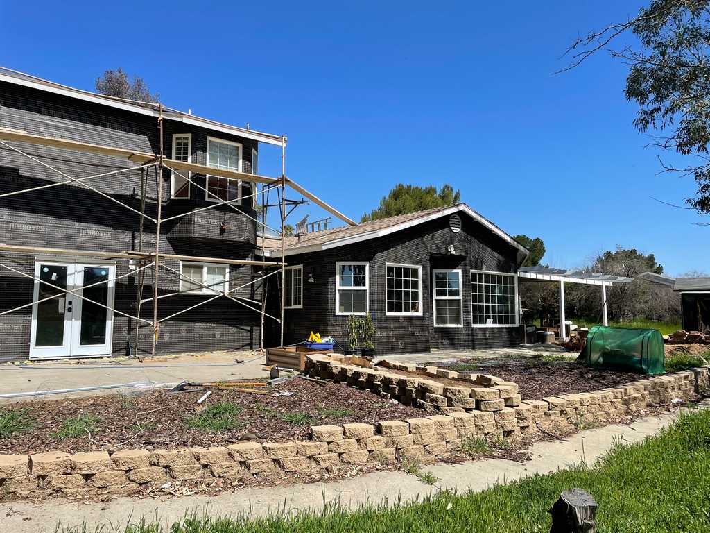 Ramona roof,%20solar%20and%20stucco_6