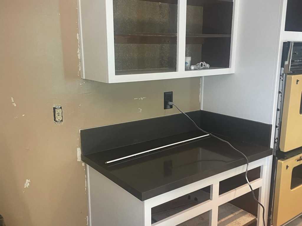 preparing kicthen cabinet for refinishing, a2mContractors