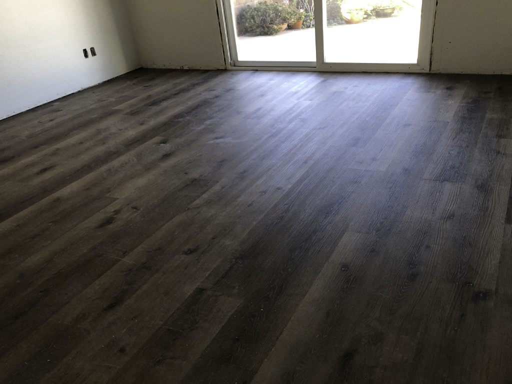 Finshed Room with Wood Laminate Floor, a2mContractors