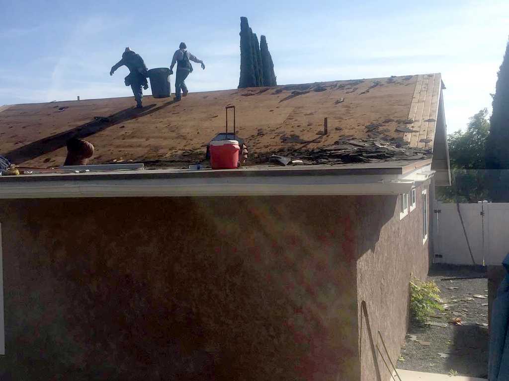 a2mContractors-shingle-roof-prject